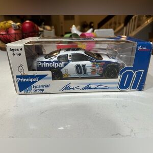 Mark Martin #01 Principal Chevy Monte Carlo 1:24 NASCAR Diecast Action Hood Open